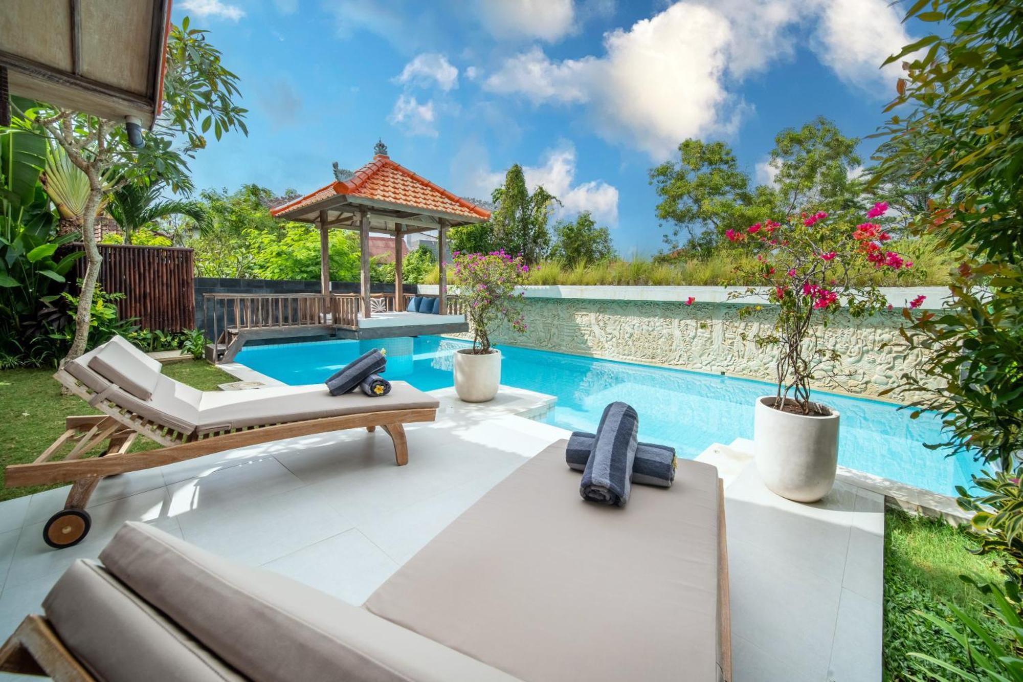 Tropical Senang Villa